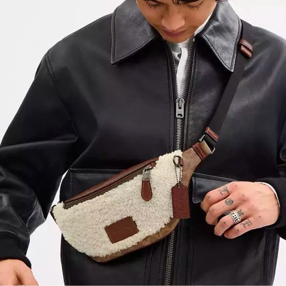 NWT Coach Warren Mini Belt Bag In Signature Canvas CY884 - Picture 1 of 8